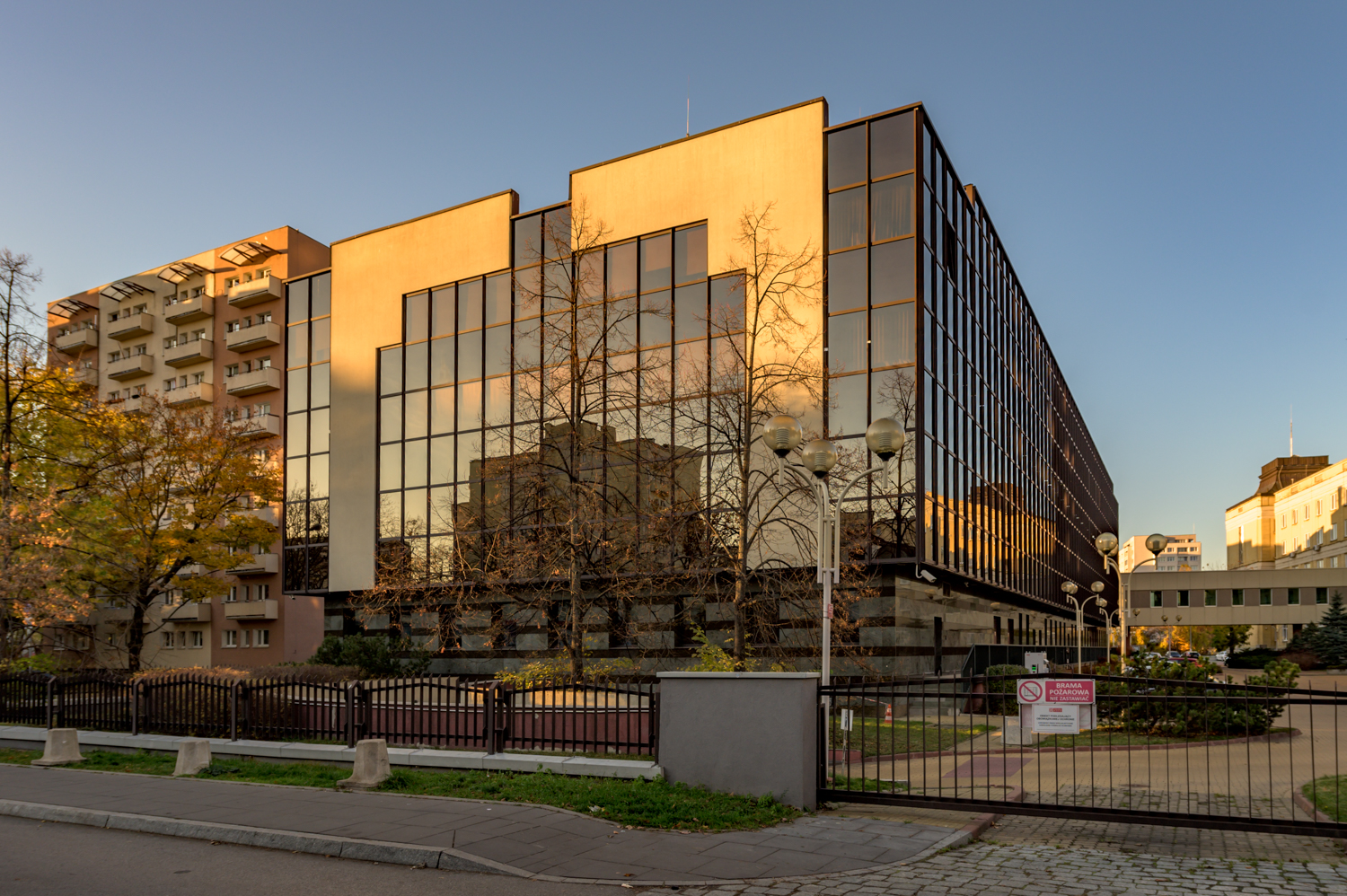 Zdjęcie architektury budynku Budynek mieszkalno-usługowy